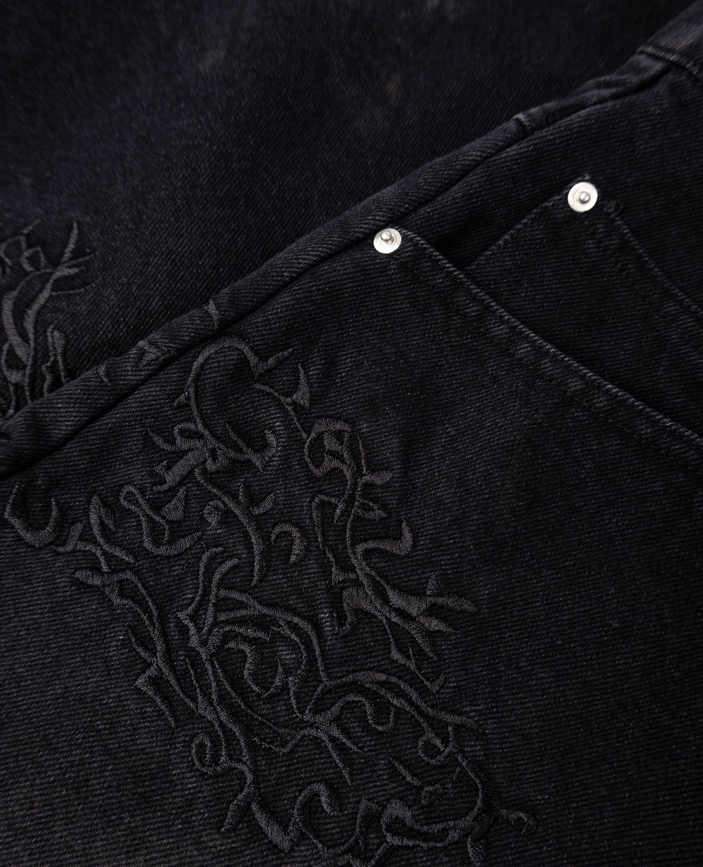 DARK IVY DENIM JORT